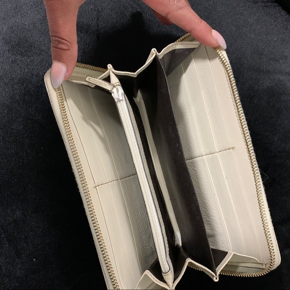 Gucci-GG-Marmont-Matelasse Leather Zip Around Wallet - Picture 2 of 5